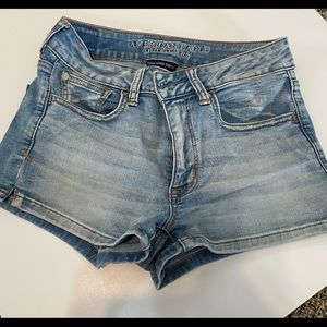 American Eagle jean Shorts size 4  Hi-Rise Shortie super super stretch